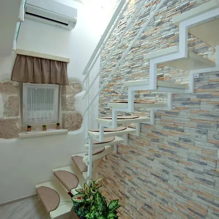 Apartment Sanjin Antique *