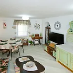 Διαμέρισμα Sanjin Antique *