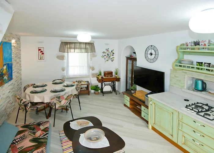 Apartment Sanjin Antique *
