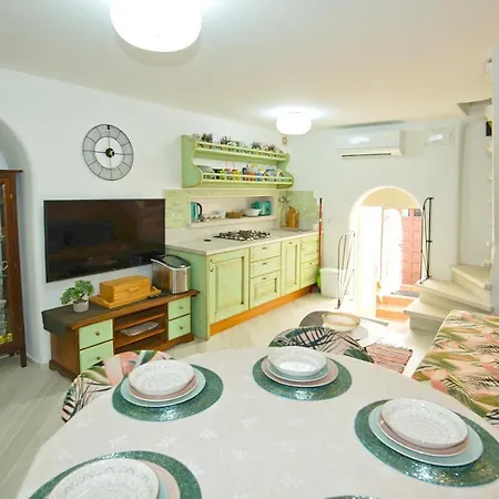 Sanjin Antique Apartment